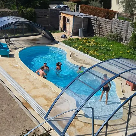 Appartamento Bleu Avec Piscine Chauffée Couverte, Bozouls, Aveyron *