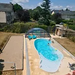 Apartment La Petite Maison Bleue Avec Grande Piscine Chauffee Et Couverte *