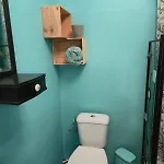 Apartment La Petite Maison Bleue Avec Grande Piscine Chauffee Et Couverte *