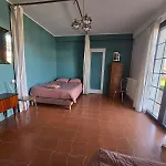 Apartment La Petite Maison Bleue Avec Grande Piscine Chauffee Et Couverte Bozouls