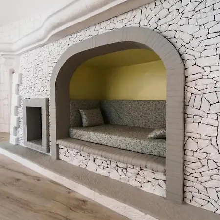 La Petite Maison Bleue Avec Grande Piscine Chauffee Et Couverte