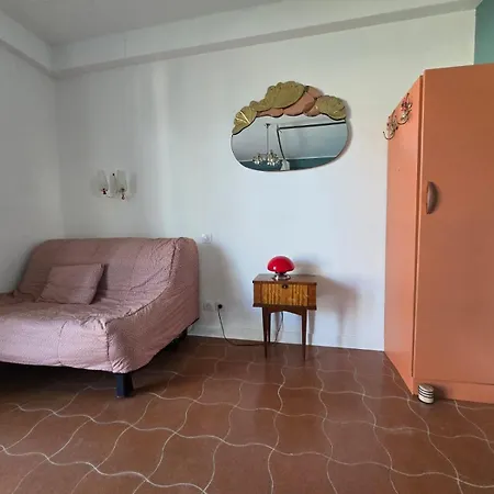 Bleu Avec Piscine Chauffée Couverte, Bozouls, Aveyron Apartamento *