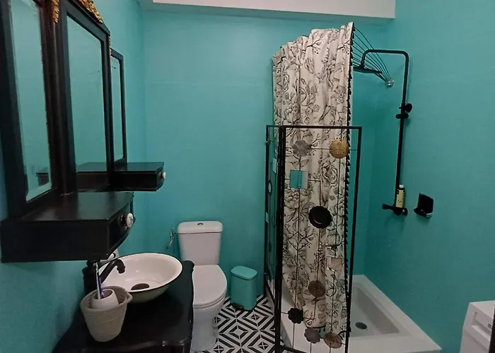 La Petite Maison Bleue Avec Grande Piscine Chauffee Et Couverte Bozouls