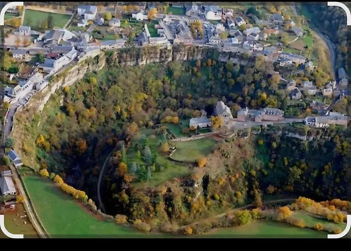 Appartement La Petite Maison Bleue Avec Grande Piscine Chauffee Et Couverte *