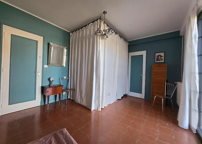 Appartement La Petite Maison Bleue Avec Grande Piscine Chauffee Et Couverte