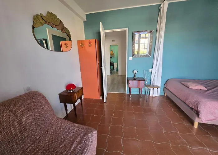 La Petite Maison Bleue Avec Grande Piscine Chauffee Et Couverte * Bozouls